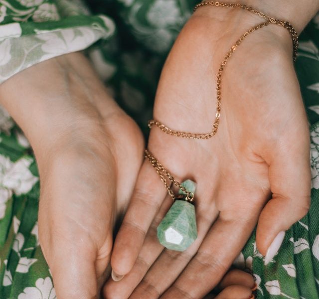 Simple Protective Gemstones & Healing Crystals Jewelry