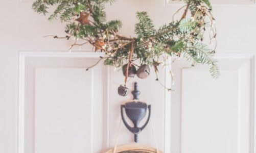 Beautiful Door Wreaths, Centre-Pieces & Mason jars – Handmade!