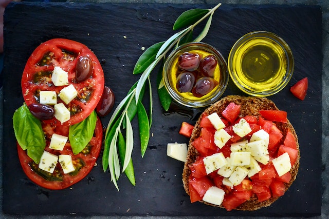 15 Best Mediterranean Diet Foods on a Budget